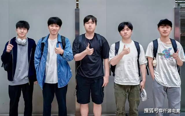 CFO才是中国第一全华班！CFO女粉暴力发言，嘲讽BLG不敌欧美战队